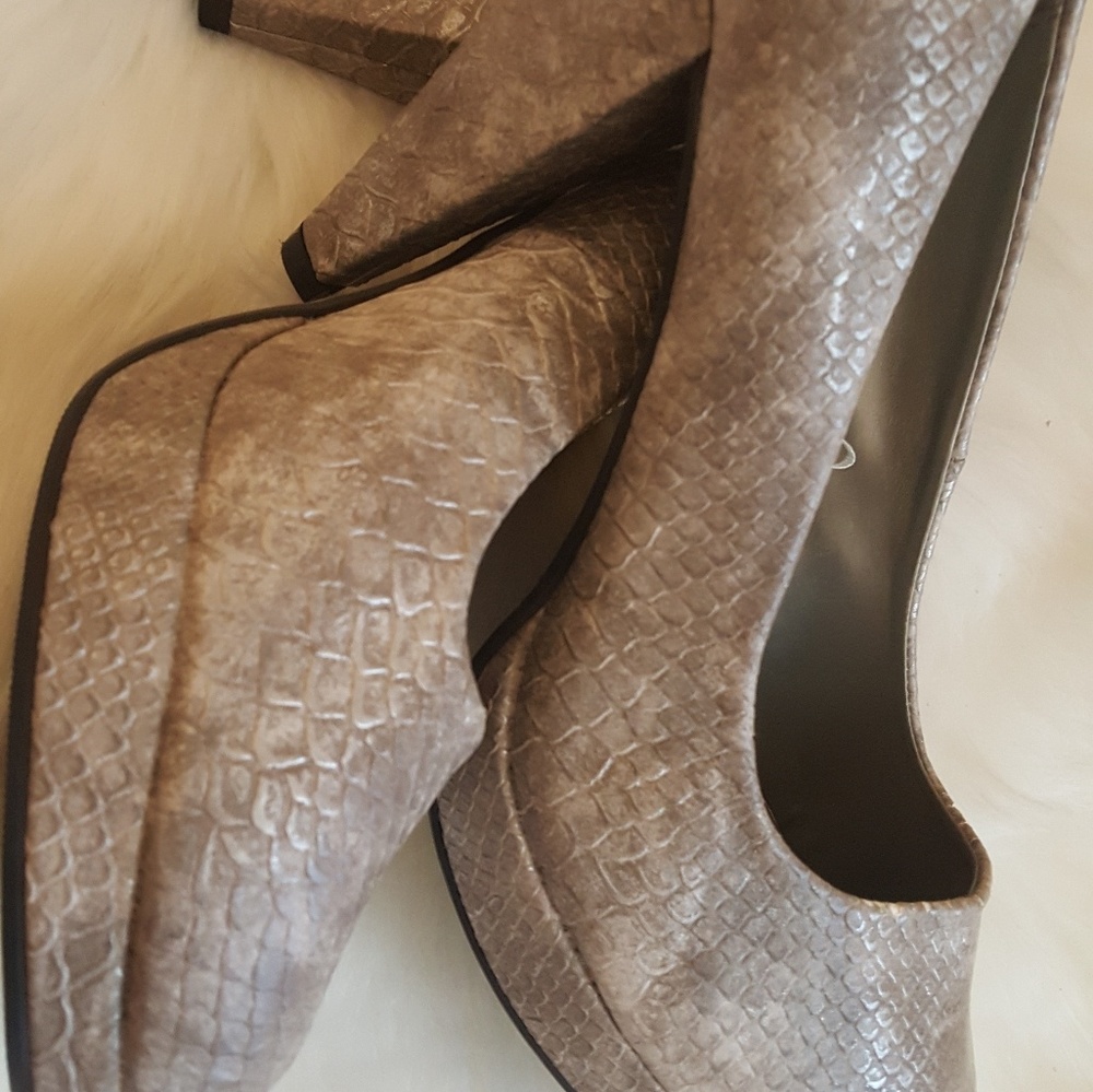 Torrid sz12w 4in Cone Heels NWOT